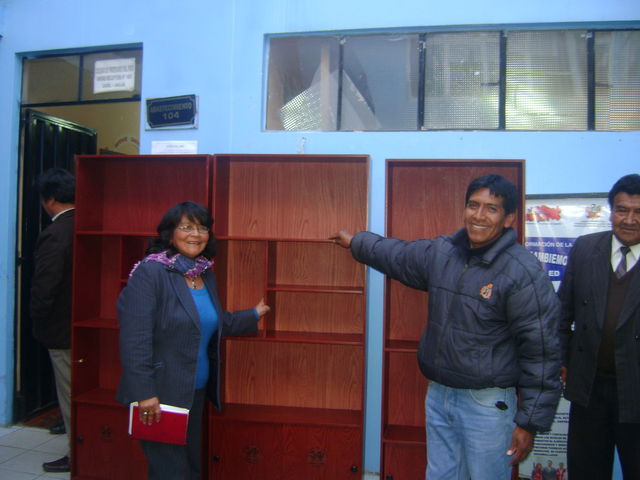 Recepción de muebles UGEL Jauja